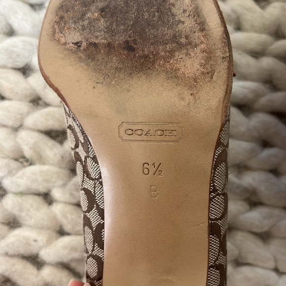 Coach Logo Square Toe Pumps - Picture 12 of 12